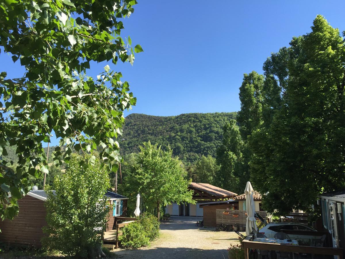 Les Chapelains Hotel Saillans  Luaran gambar